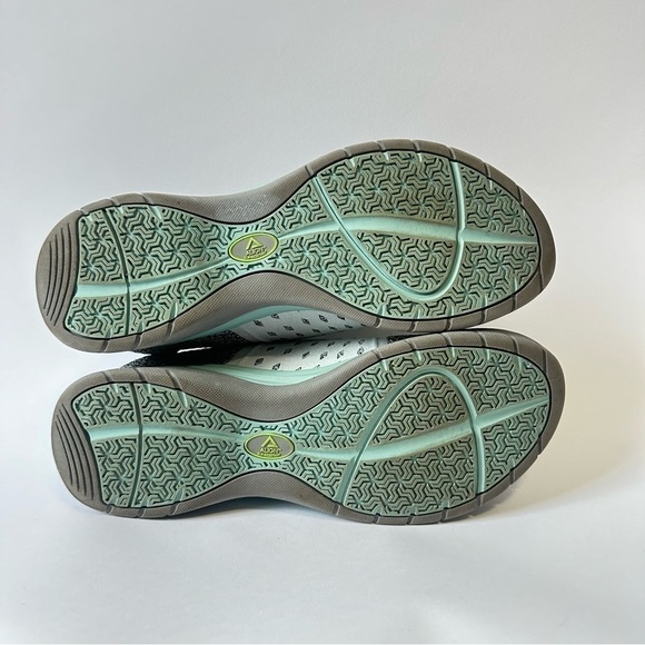 Align Women's Torri Mint shimmer nursing shoes elastic pull-on knit sneakers - Picture 9 of 10